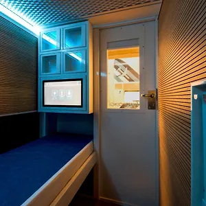 カプセルホテル Resting Pods - Zzzleepandgo Wien Airport, シュベッヒャート