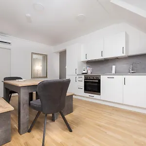 Апартаменты Next To Schoenbrunnpalace Close To Public Transport - Myschoenbrunn, Вена