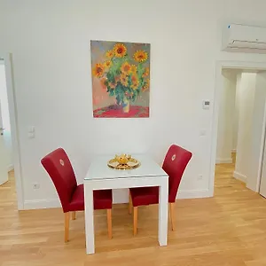 Steiner Residences Reumannplatz Apartman
